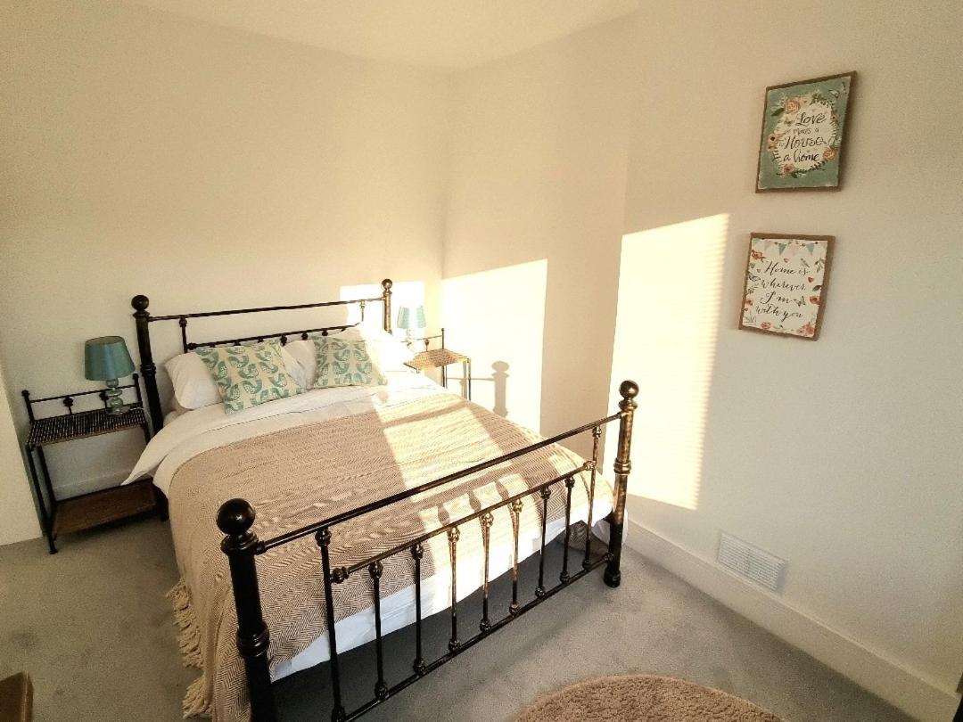 Abertillery Hill View 빌라 외부 사진
